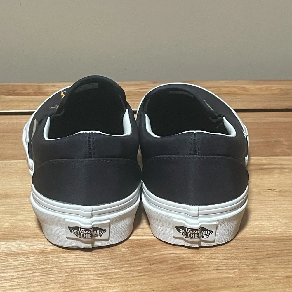 Slip-On Embroidered Floral & Tiger Canvas Sneakers - Black